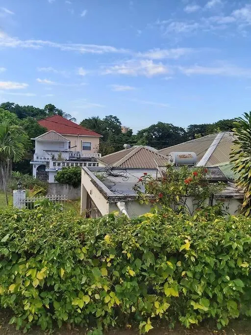 אוצ'ו ריוס Sunshine Island Vacation Home בית נופש אוצ'ו ריוס