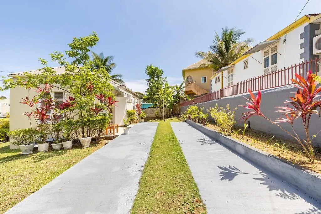 אוצ'ו ריוס Sunshine Island Vacation Home בית נופש